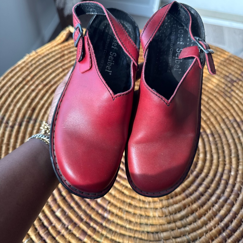 Josef Seibel size 6 Bright Red Dress Shoes